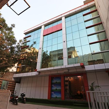 Hotel O Cloud Neu-Delhi Exterior foto
